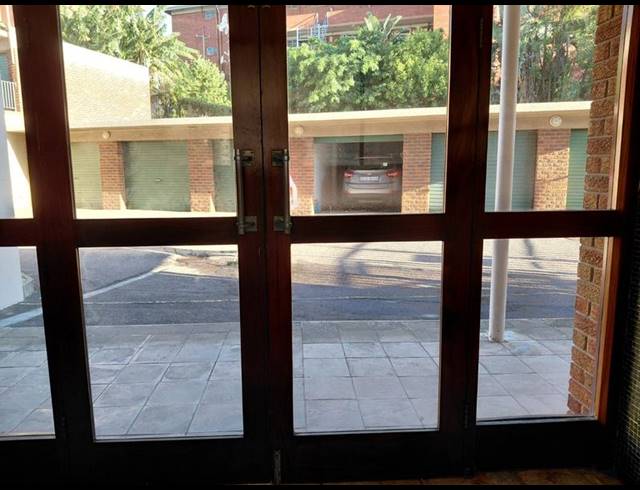 2 BEDROOM APARTMENT FOR SALE IN GLENWOOD